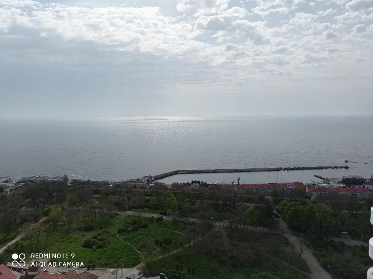 Терраса с панорамой моря в Аркадии Одеса Екстер'єр фото